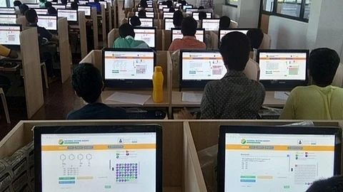 MHT-CETचा निकालही वादाच्या भोव-यात; निकाल फेरतपासणीची विद्यार्थ्यांची मागणी