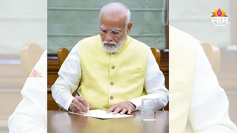 Breaking News: PM मोदींनी पदभार स्विकारला! पहिली सही शेतकऱ्यांसाठी; बळीराजाला दिलं २० हजार कोटींच गिफ्ट