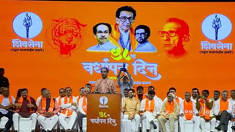 उद्धव ठाकरेंची तुफान टोलाबाजी; राज ठाकरे आणि छगन भुजबळांचं नाव घेत केला मोठा खुलासा