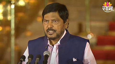 आठवलेंची मंत्रिपदाची हॅटट्रिक! दलित मतांसाठी BJP ची रणनीती? विधानसभेपूर्वी भाजपचं सोशल इंजिनिअरिंग