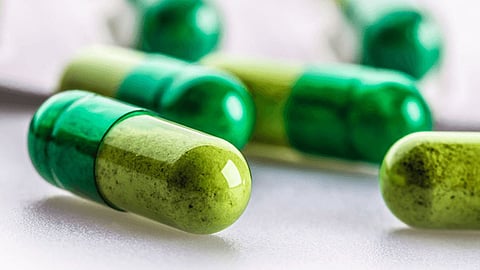 Health Tips: कॅप्सूलला असलेला प्लास्टिकचा कव्हर पोटात गेल्यावर काय होते?