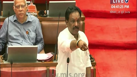 Maharashtra Monsoon Session: दानवेंची भाजप नेत्याला शिवीगाळ, विधानपरिषदेच्या सभागृहात नेमकं काय घडलं?
