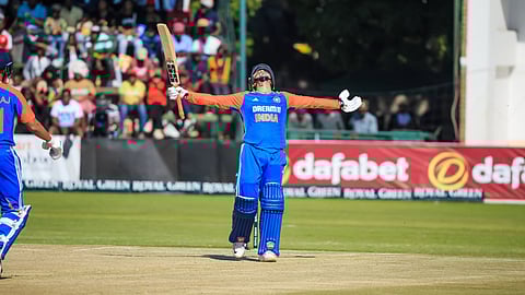 IND vs ZIM: पदार्पणाच्या दुसऱ्याच सामन्यात 
अभिषेक शर्माचा पराक्रम; ठोकलं टी 20 आंतरराष्ट्रीय क्रिकेटमधील पहिलं वहिलं शतक