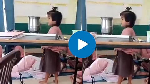 Viral Video: वा रे वा 'गुरू'! भरवर्गातच शिक्षिकेने घेतली झोप; विद्यार्थिंनींना घालायला लावली हवा