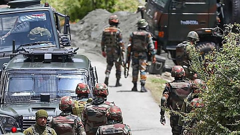जम्मू-काश्मीरमध्ये पुन्हा एकदा चकमक; सैन्य दलाचा १ जवान शहीद, एका दहशतवाद्याचाही खात्मा