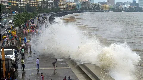 फक्त १५ वर्ष, मुंबई पाण्याखाली बुडणार? धक्कादायक अहवाल आला समोर