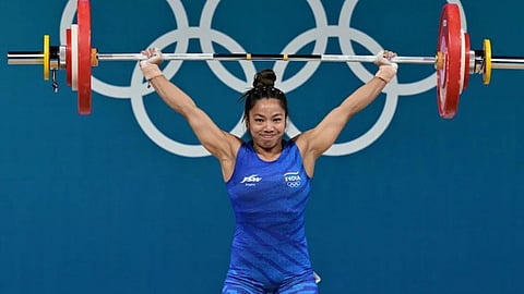 Mirabai Chanu: मासिक पाळी असताना १११ किलो वजन उचललं, मीराबाई चानूने सांगितले पदक न जिंकण्यामागचे कारण!