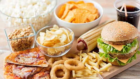 Worst foods for health: 'या' पदार्थांचं सेवन म्हणजे आजाराला निमंत्रण; WHO कडून न खाण्याचा सल्ला!