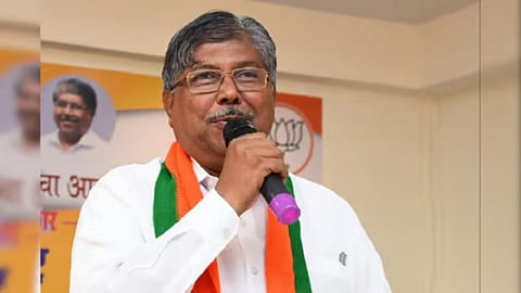 Pune Politics: भाजपमधील 'वादाची हंडी' फुटली? अमोल बाळवडकरांच्या दहीहंडी कार्यक्रमाला चंद्रकांत पाटलांची अनुपस्थिती, चर्चांना उधाण