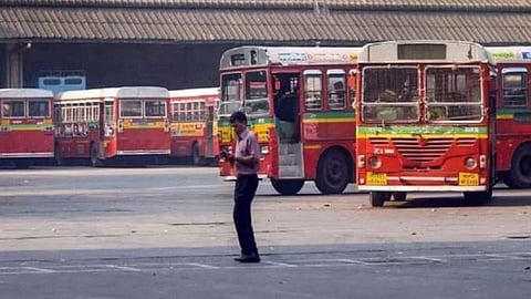 मुंबईत बेस्ट बसचा भीषण अपघात, ४७ वर्षीय व्यक्तीचा मृत्यू, कुटुंबावर शोककळा