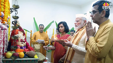 PM Modi Ganpati Puja: सरन्यायाधीशांच्या घरी पंतप्रधान नरेंद्र मोदी! मराठमोळ्या पद्धतीने केलं गणरायाचे पूजन; पाहा VIDEO
