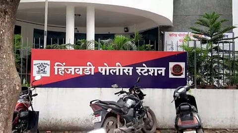 पत्नीचे बॉयफ्रेंडसोबतचे फोटो व्हायरल; शिक्षक पतीला राग अनावर, बिहारी मित्राच्या मदतीने त्याचा काटा काढला!