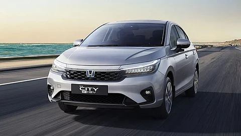 Honda City ची शानदार ऑफर; 26km मायलेज देणाऱ्या कारच्या किमतीत लाखो रुपयांचा डिस्काउंट