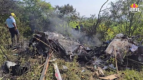 Pune Helicopter Crash: हेलिकॉप्टरचे अक्षरश: तुकडे... उड्डाणानंतर ४ मिनिटांत कोसळलं, अपघात नेमका कसा झाला?