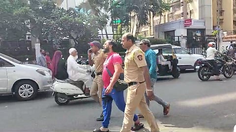 Mumbai Crime: दोन मुलांसाठी नवऱ्यानं घेतला पत्नीचा जीव; दिवसाढवळ्या महिलेची हत्या