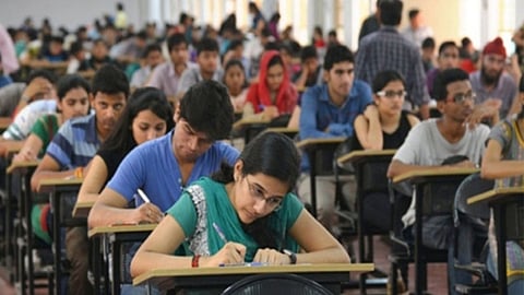 SSC: विज्ञान,गणितात 20 गुण मिळाले तरी 11वीत प्रवेश; नव्या अभ्यासक्रमाने 10वीच्या विद्यार्थ्यांचं टेन्शन कमी होणार