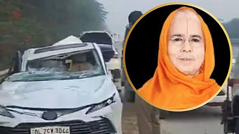 कृपालू महाराजांच्या मुलींच्या कारला भीषण अपघात; मोठ्या मुलीचा मृत्यू, २ जणांची प्रकृती गंभीर