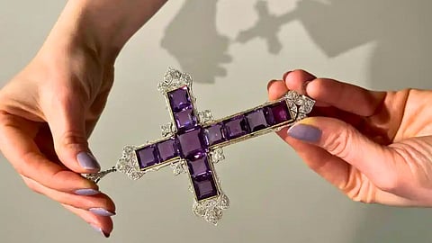 Cross Pendant Design