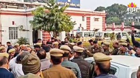 Crime News: घृणास्पद! नग्न करून मारहाण, लघवी प्यायला लावली, उत्तर प्रदेशमधील धक्कादायक प्रकार