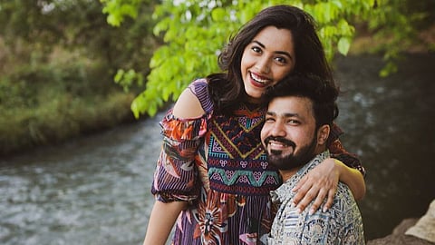 Suvrat Joshi-Sakhee Gokhale Lovestory