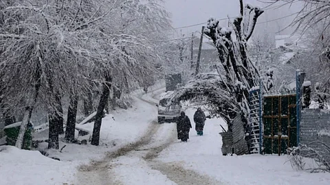 Snowfall In Kashmir