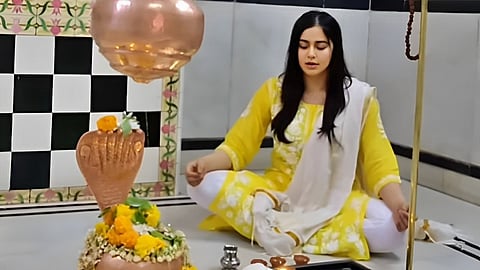Maha Kumbha 2025 Adah sharma