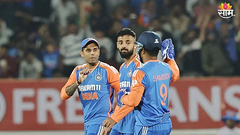 IND vs ENG: वरुणचा 'पंच', राजकोटमध्ये ५ गडी बाद करताच रचला इतिहास