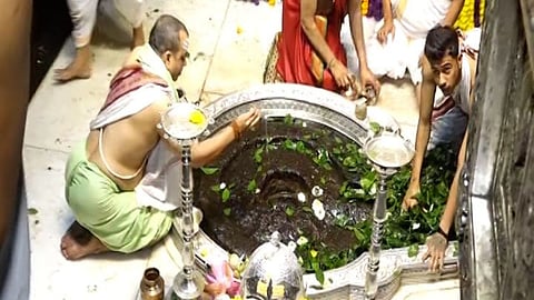 Mahashivratri: नमामि शंभो! महादेवाच्या दर्शनासाठी भाविकांच्या रांगा; राज्यभरातील मंदिरं गर्दीने फुलली