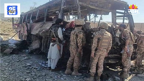 Attack on Pakistan Army Nosheki 90 soldiers Killed