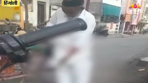 Hingoli fruit seller urinated in carry bag