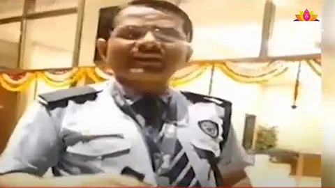 Powai Security guard insults Marathi language video viral