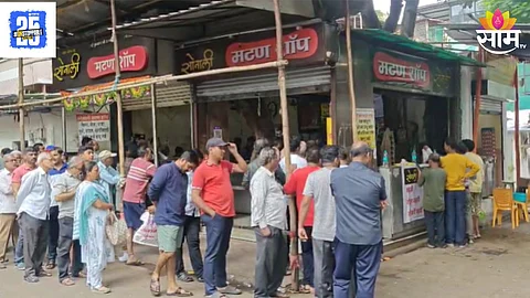 Crowd In Chicken and Mutton Shops