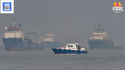 Navy speed boat collides with passenger launch “Sant Dnyaneshwar” carrying 10 passengers near Uran.