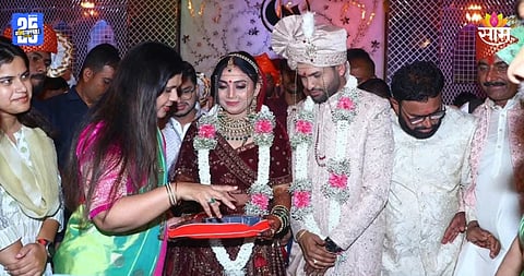 Anant Garje: अनैतिक संबंध, मोबाइलवर चॅटिंग; समजूत काढूनही तीच चूक; बायकोच्या आत्महत्येनंतर अनंत गर्जेंवर गंभीर आरोप