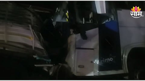Pune to Malegaon private bus accident in Nashik