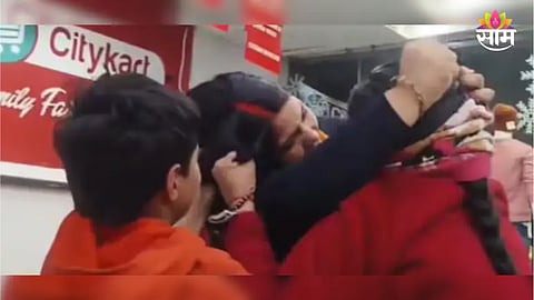 Wife Caught Husband With Girlfriend