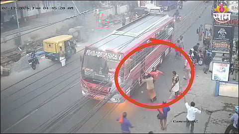 viral video of bus fire
