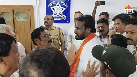 Maharashtra Politics: शिंदेसेनेच्या बड्या नेत्याला अटक, राजकीय वर्तुळात खळबळ