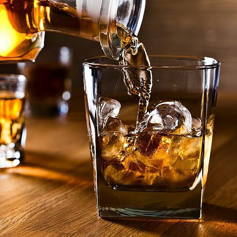 थंडीत शरीराला उबदार ठेवण्यासाठी रम-व्हिस्की नाही, तर हे पेय घ्या...