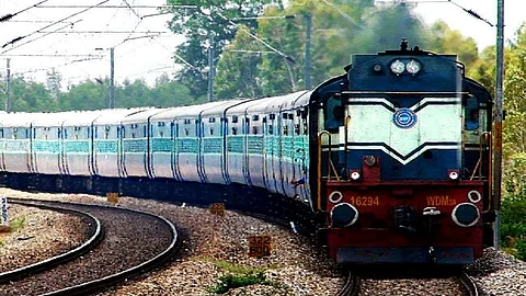 परप्रांतीयांसाठी मुंबईतून सुरू होणार रेल्वे