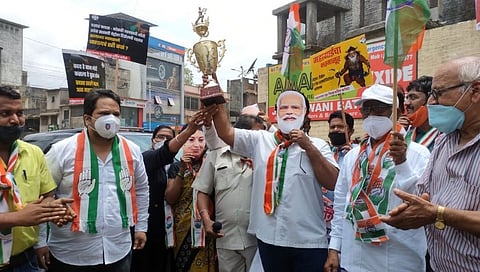 Unique agitation at petrol pumps on behalf of Congress against inflation