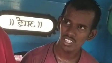 The thief jumped into the river to escape from being caught