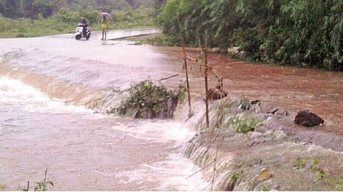 राज्यात पावसाचा धोका कायम; पुढील काही तास मुसळधार पावसाचे