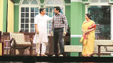 नाट्यगृहांमध्ये आता नो सिग्नल..