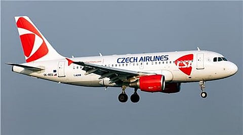 التشيك تعلن إغلاق الأجواء أمام الطيران الروسي اعتبارًا من الغد