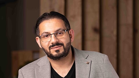 المدير الإبداعي والمؤسس لشركة MMbrand محمد المسقطي