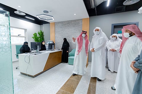 الرياض.. وزير العدل يدشن أول كتابة عدل نموذجية