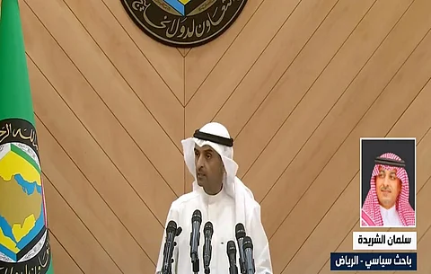 "باحث سياسي": إعلان التحالف بوقف العمليات العسكرية باليمن خطوةٌ تمهد لصنع السلام