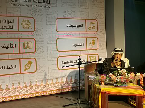 الباحث والأديب أنور بن محمد آل خليل