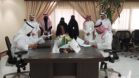 "الموارد البشرية" توقع مذكرة تفاهم مع "الخدمات الصحية" بالقصيم